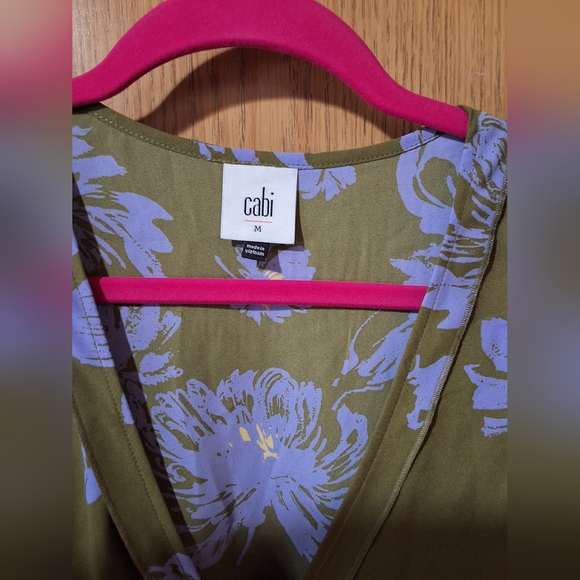 CAbi Celebrity top NWOT - Picture 4 of 6